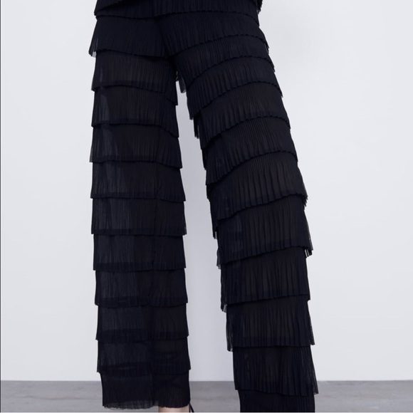 Zara Ruffled pants - Picture 3 of 9
